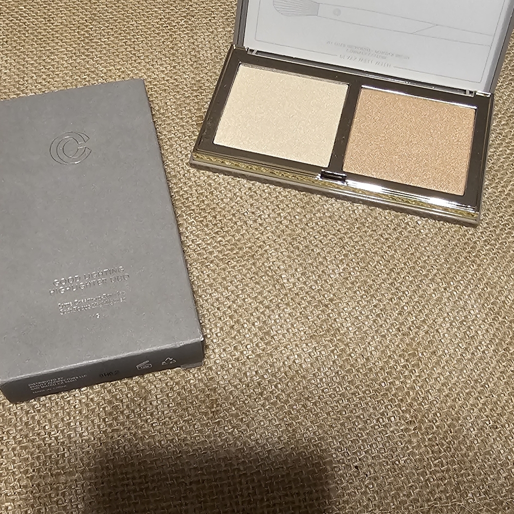 NIB Complex Couture Highlighter Palette